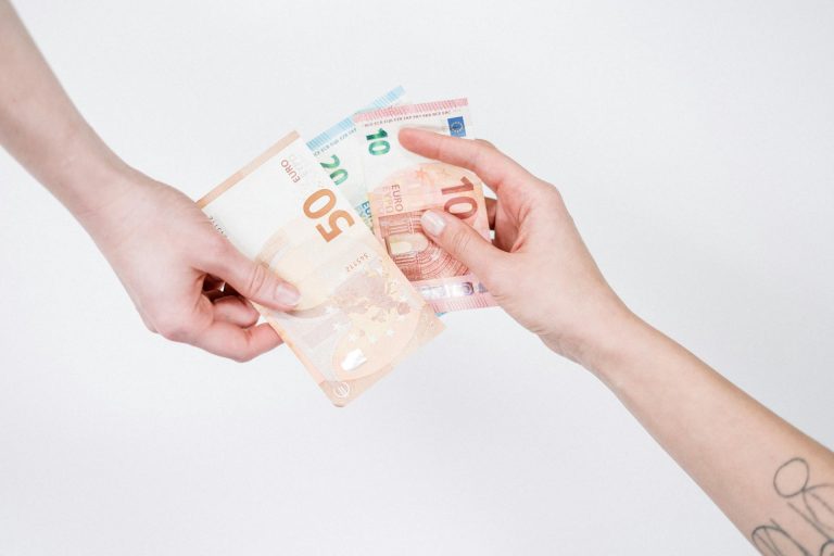Stablecoiny - cyfrowe waluty powiązane walutami fiat