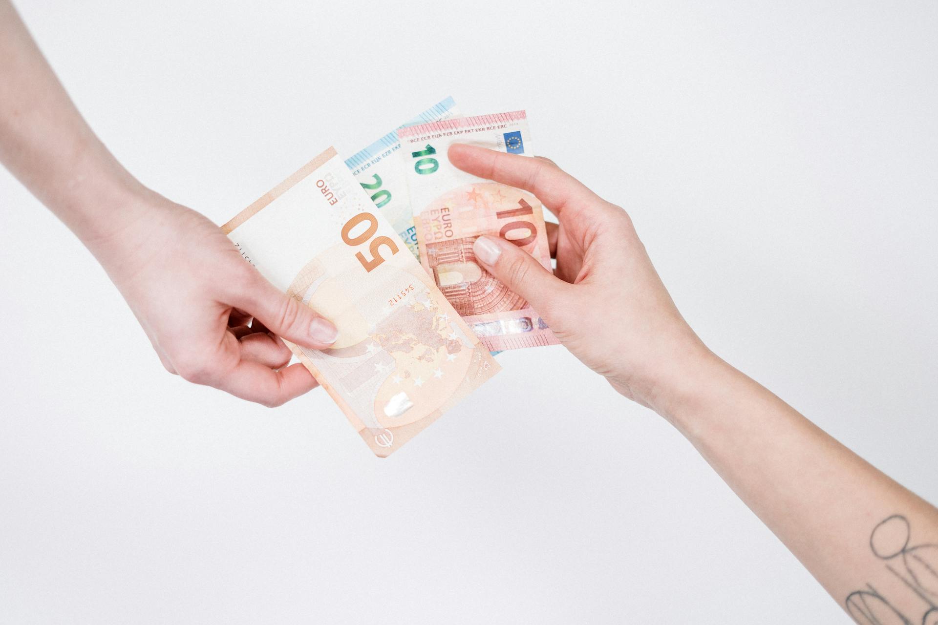 Stablecoiny - cyfrowe waluty powiązane walutami fiat